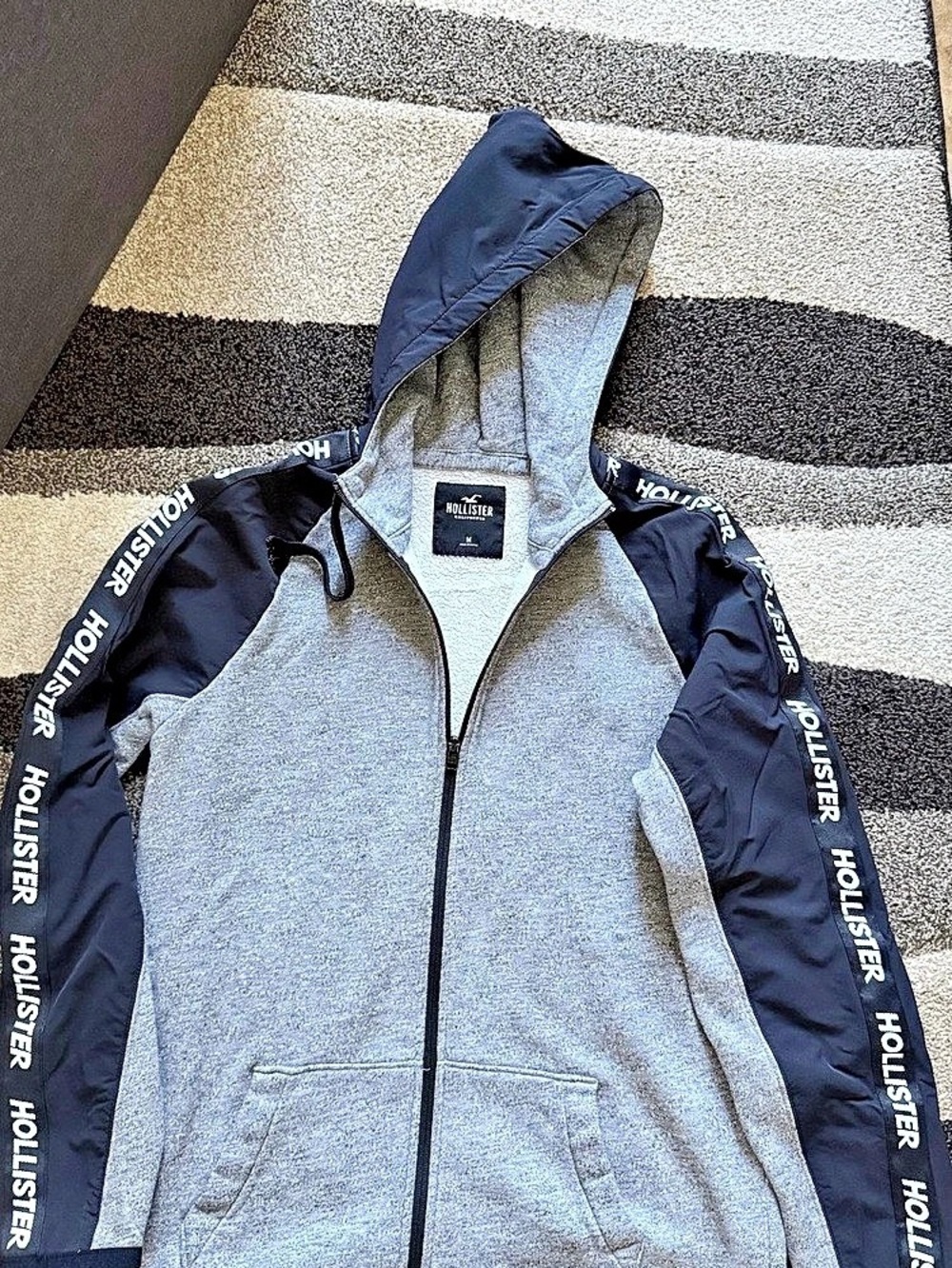 Hollister Color Block Hooded Jacket Gray Medium
